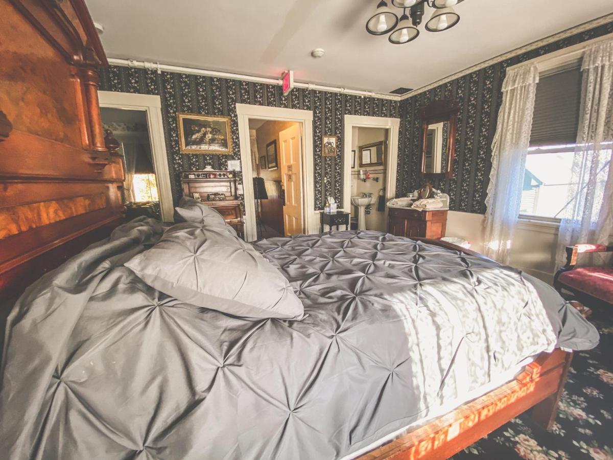 Bed and Breakfast Lizzie Borden House Fall River Exterior foto